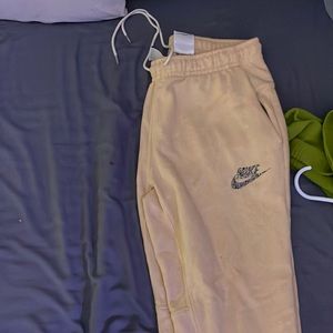Nike Peach sweatpants